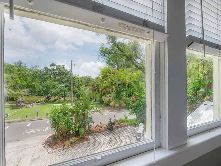 1109 E Patterson St — Photo 29