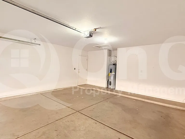 2239 E Morrow Dr — Photo 23