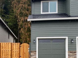 1212 NE Moore Ave #B, Estacada, OR 97023