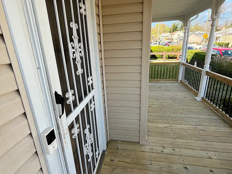 301 10 1/2 St NW #TWO STORY HOME — Photo 2