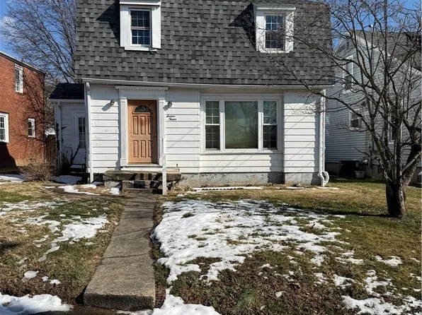 1612 Race St, Parkersburg, WV 26101