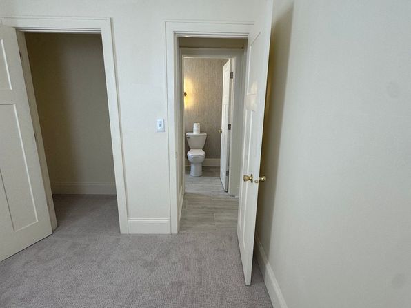 1618 Washington St NE #2