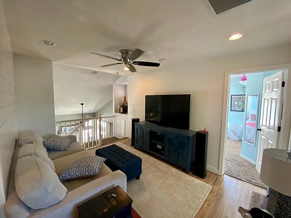 3rd image of 9 Shorebird Ct