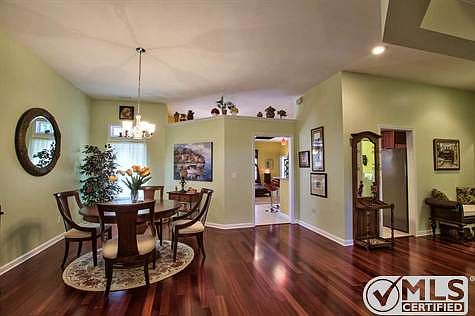 5th image of 1301 Dogwood Dr