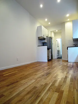 Rented by Waverly Realty Associates | media 10