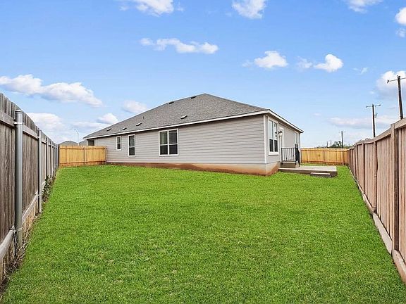 2nd image of 100 Jarbridge Dr