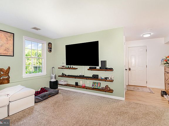 3rd image of 100 Hilldale Rd