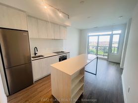 2495 Eglinton Ave W