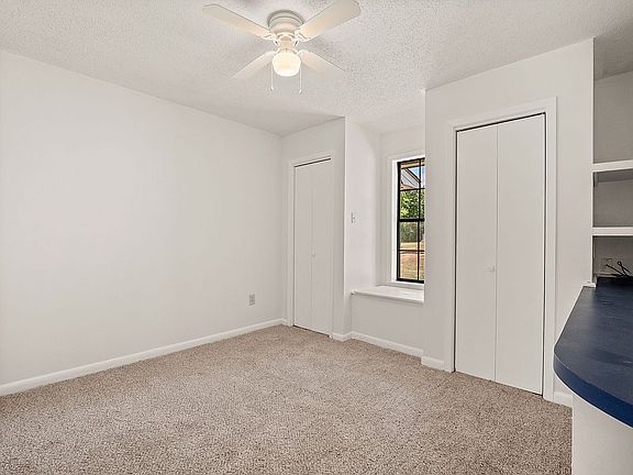 4th image of 257 Sharon Dr