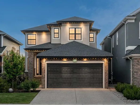137 W Grove Point SW, Calgary, AB T3H 1V3