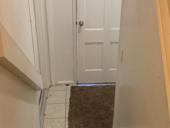 5th image of 130 Holston Ct APT 2