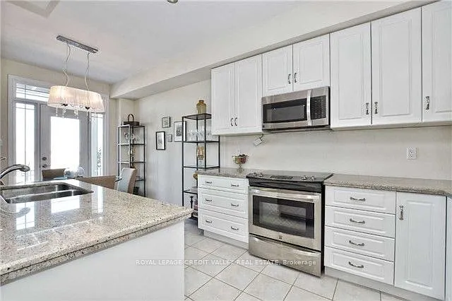 7 Lakelawn Rd #11 — Photo 9