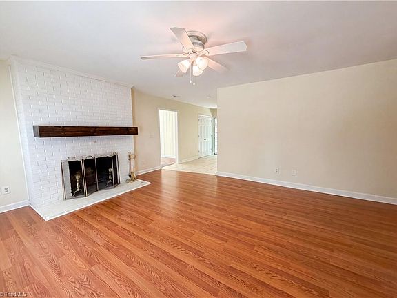 3rd image of 2815 Midpines Dr