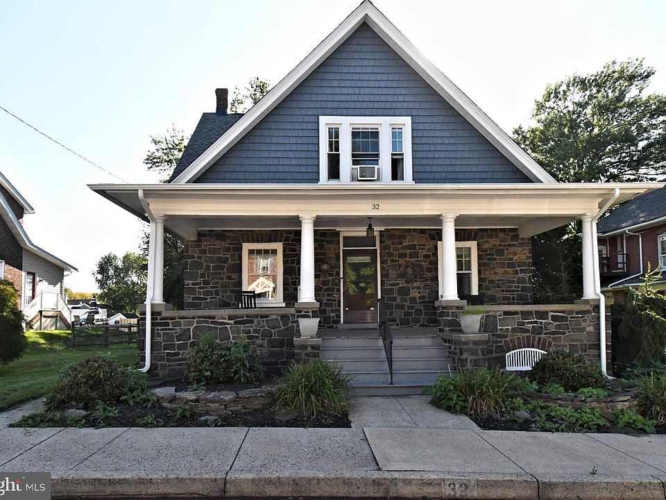 1st image of 32 Franklin Ave