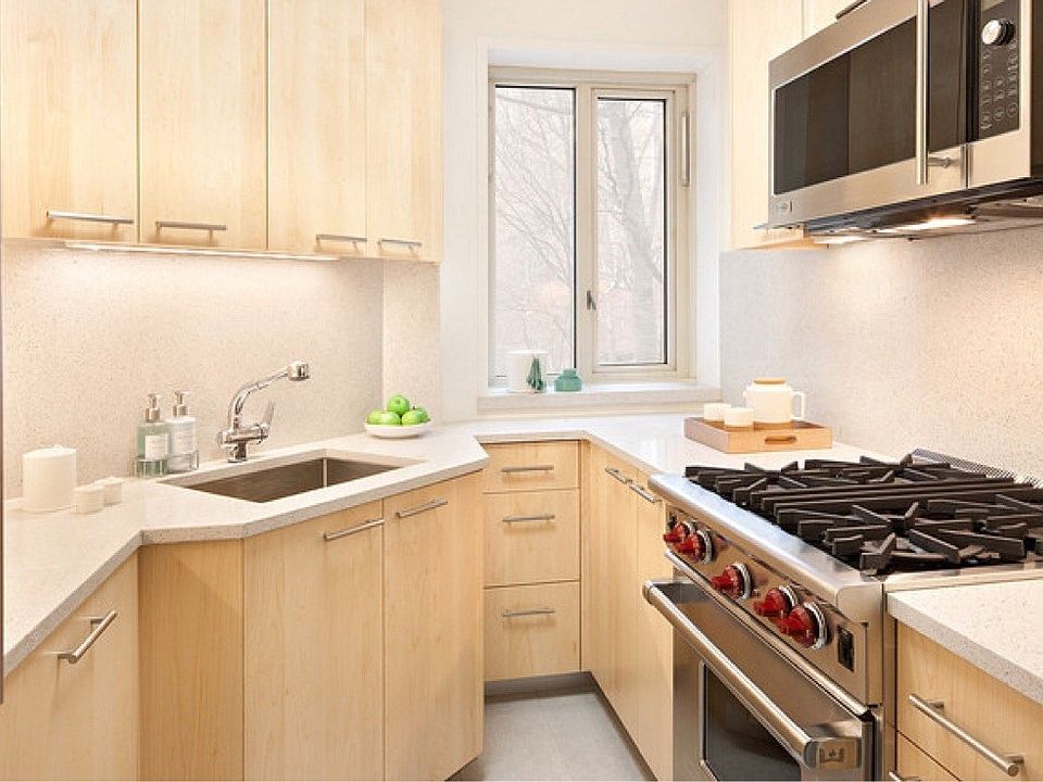 2nd image of 230 E 2nd St APT B