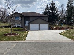 202 Sonnentag Ln, Marathon, WI 54448