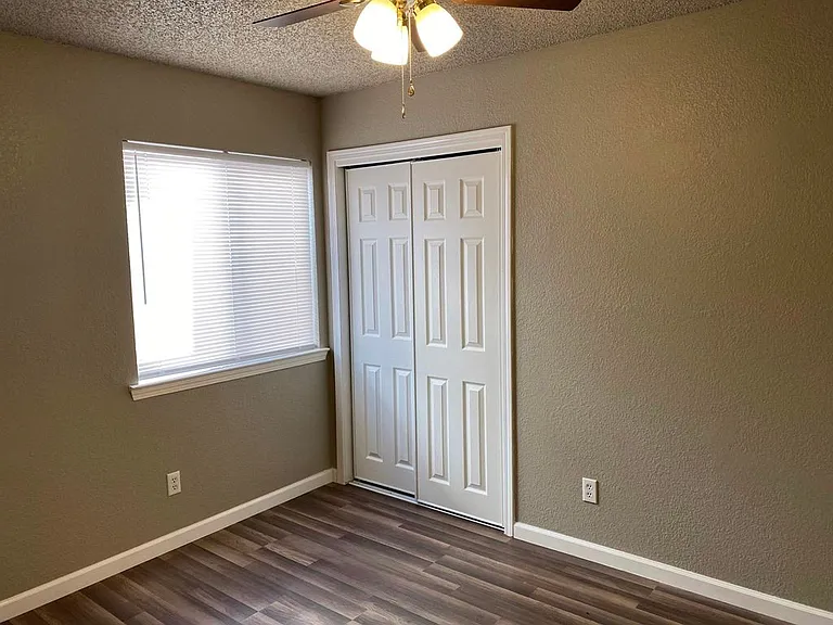 2914 Royal Knoll Dr — Photo 17