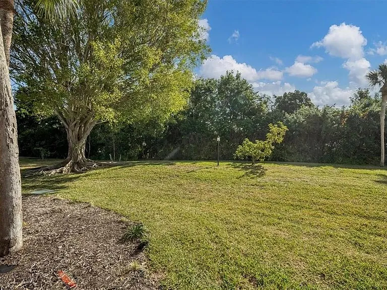 1624 Stickney Point Rd #108 — Photo 19