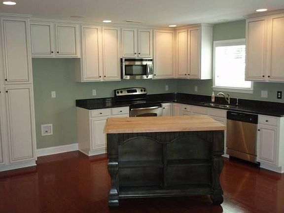 2nd image of 8495 Old Forest Dr NE