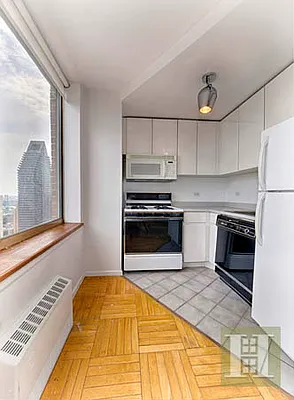 Rented by Halstead Real Estate | media 10