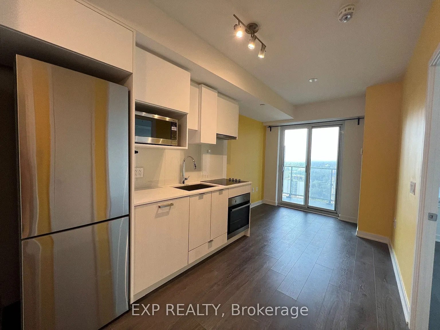 1 bed, $2,000 — Photo 2