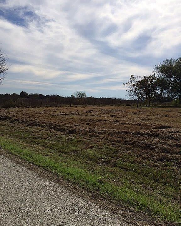 2nd image of 10700 Brandt Rd