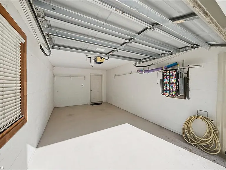 3320 W Crown Pointe Blvd #201 — Photo 36