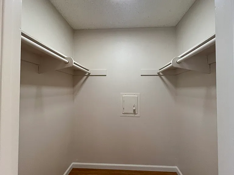 1389 E Lexington Ave E — Photo 23