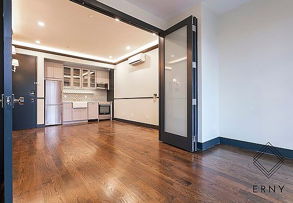 5th image of 920 Pacific St #1A