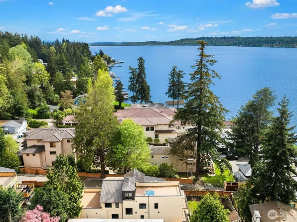 13327 Holmes Point Drive NE, Kirkland, WA 98034