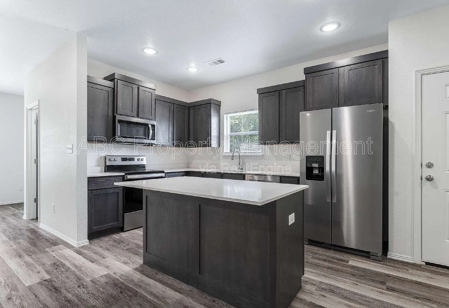 3 bed, 3.5 bath, $1,700 — Photo 1