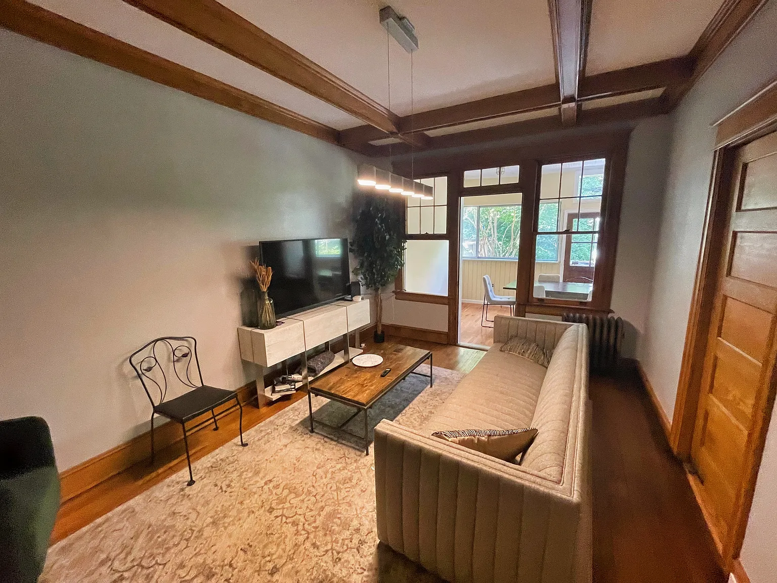 4 bed, 2360 sqft, $4,695 — Photo 4