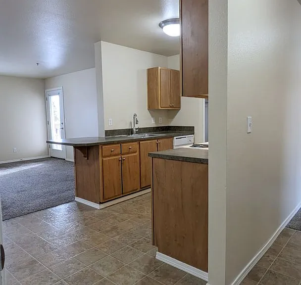 Wellesley Park Apartments — Photo 59