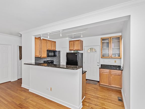 5th image of 2514 W North Shore Ave APT 1
