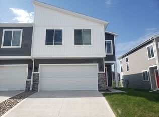 1712 Apex Ave, West Des Moines, IA 50266