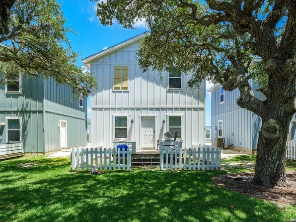 4212 Highway 35 Unit 18, Rockport, TX 78382