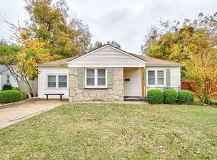 716 S University Dr, Edmond, OK 73034