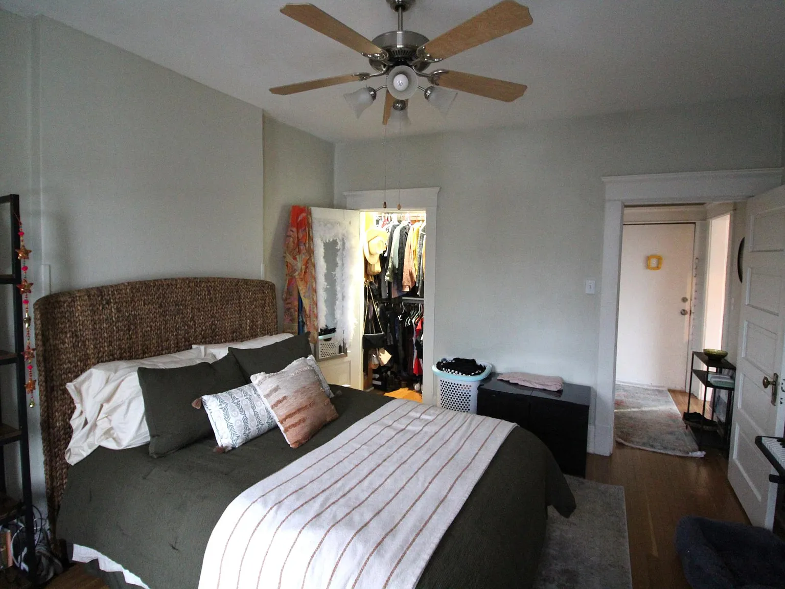 851 E 3rd Ave — Photo 3