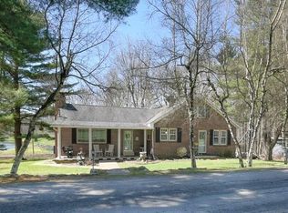 812 Causeway Dr, Friedens, PA 15541