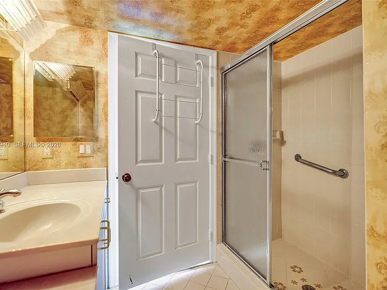 12547 Imperial Isle Dr #206 — Photo 28