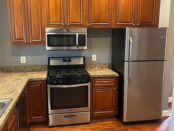 4th image of 1924 16th St SW