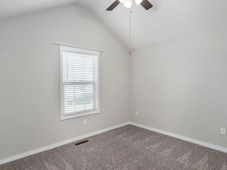 2414 E Mission St — Photo 18