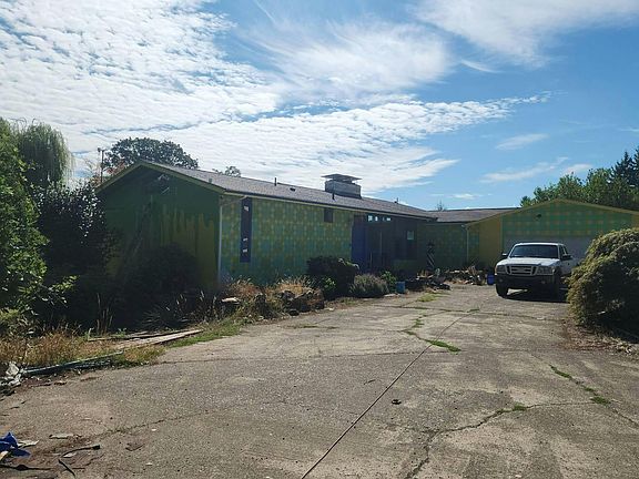 3rd image of 54248 Kalberer Rd