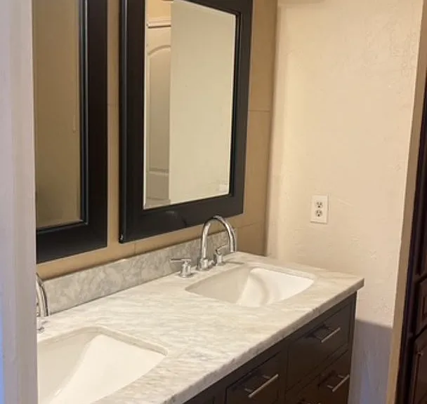 1901 Cloisters Dr #921 — Photo 9