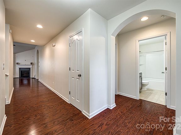4th image of 639 Stonehenge Dr