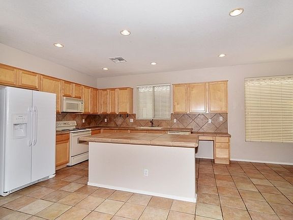 5th image of 9340 W Yukon Dr