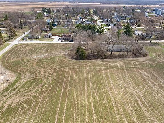 5th image of 302 N Elm St