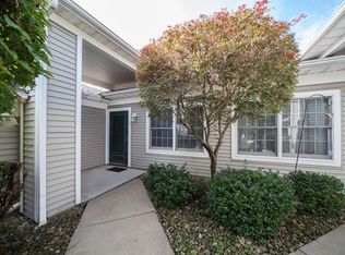8 Golfwood Dr, Hermitage, PA 16148