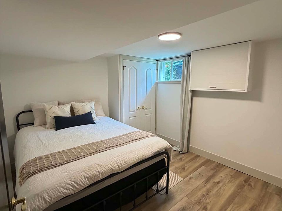 1st image of 24 Lora St