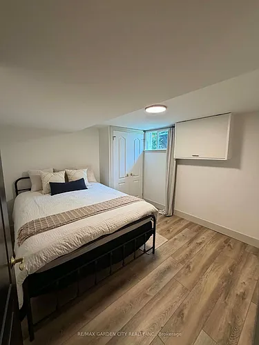 24 Lora St Photo 1